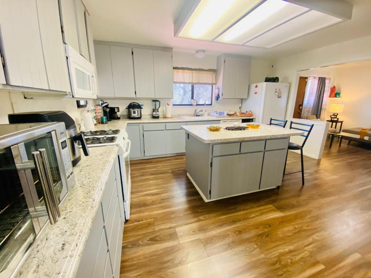 Family Friendly, 3 Bedroom House, With King Bed For Up To 15 - Bbq - Internet - Jet Tub Auburn Eksteriør billede