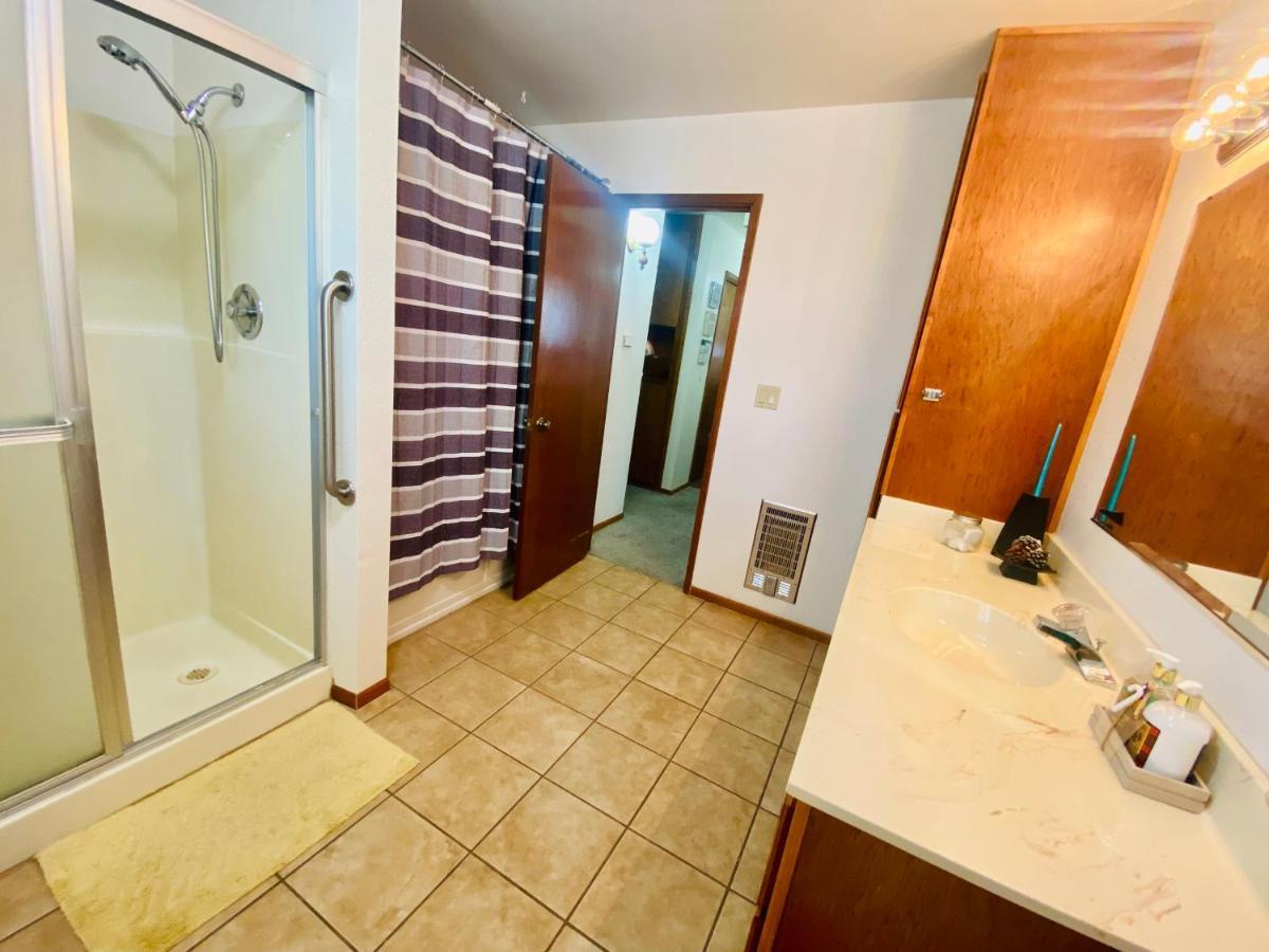 Family Friendly, 3 Bedroom House, With King Bed For Up To 15 - Bbq - Internet - Jet Tub Auburn Eksteriør billede